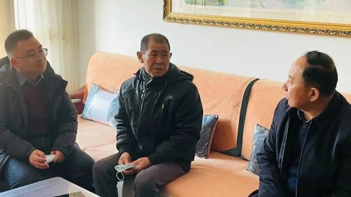 【走訪慰問】甘肅省委老干部局相關(guān)部門領(lǐng)導(dǎo)一行走訪慰問甘肅建投裝備公司退休干部